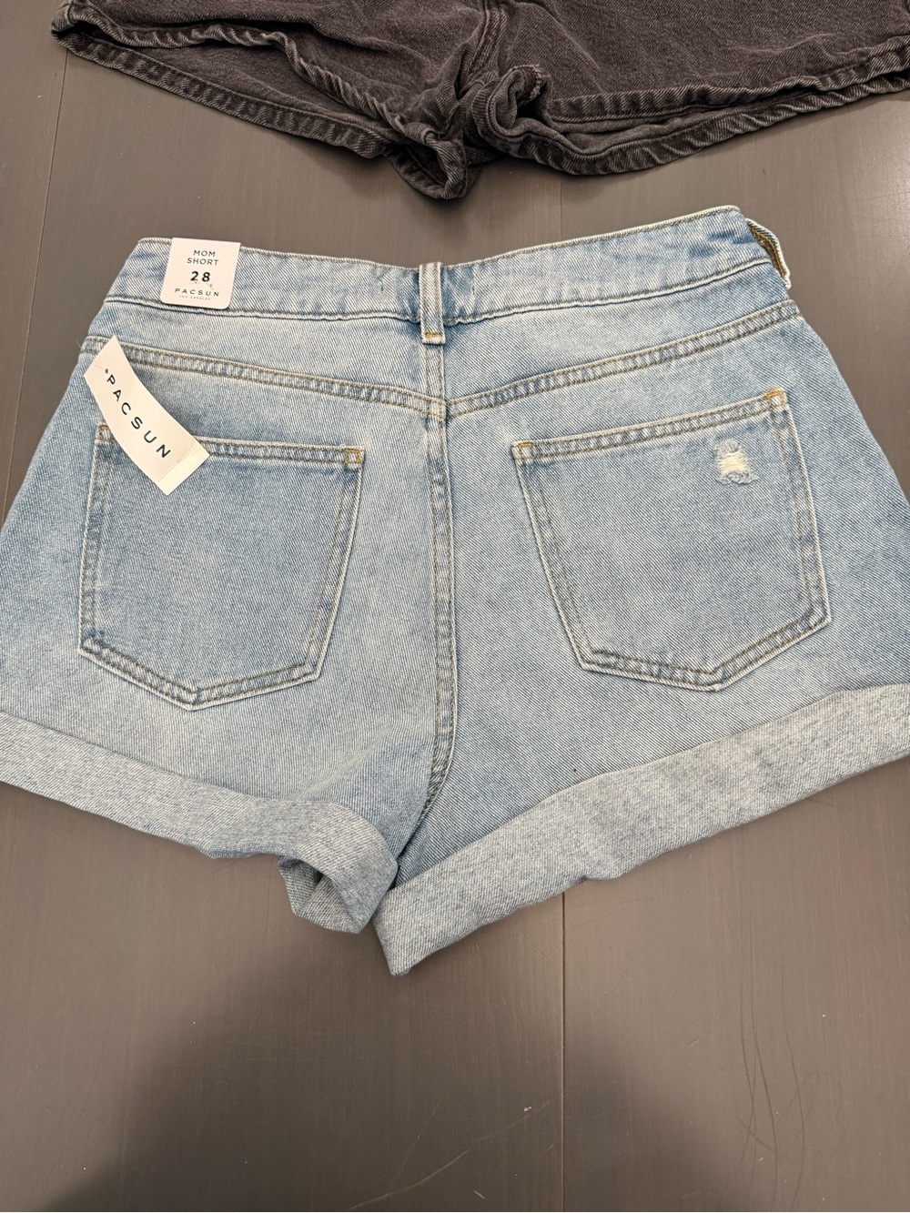 PacSun Denim Shorts in Black, Levi’s high waisted lot of 2, size 28 - Picture 4 of 5